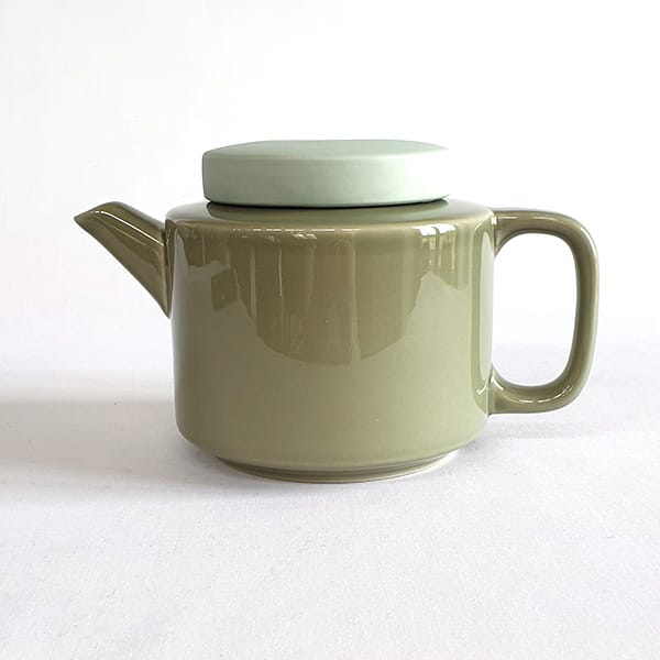 Handgemachte-Teekanne-Kinta-celadon-matt-3