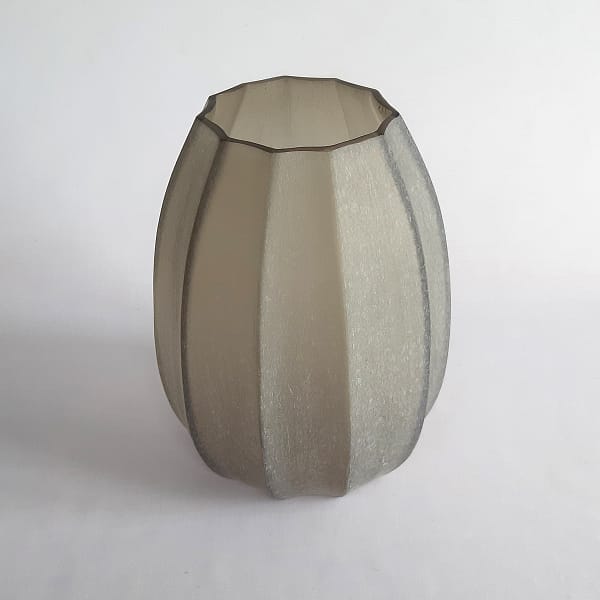 Vase-Guaxs-Koonam-smoke-grey-2